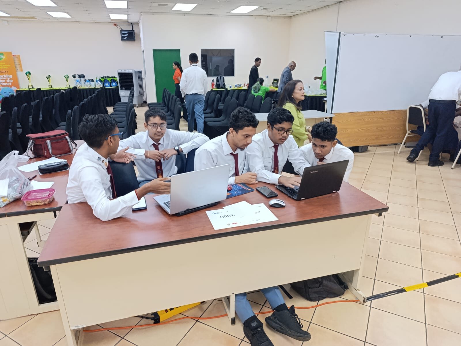 Hillview College students at work
